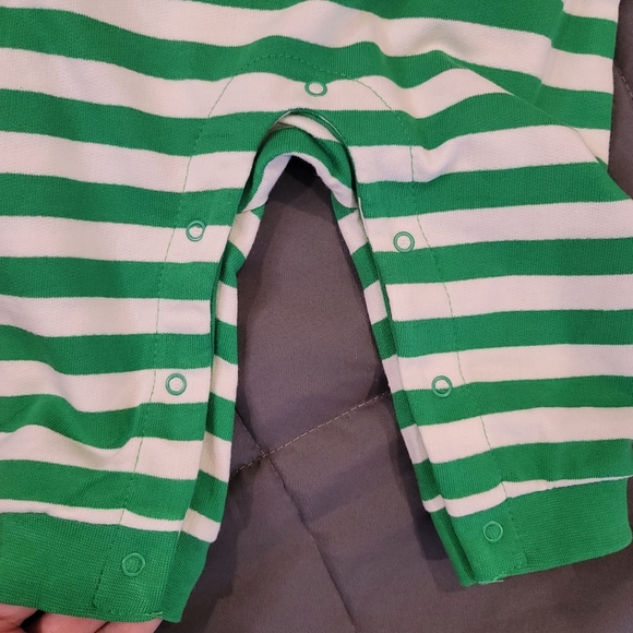 NEW Holiday unisex  cozy Elf baby romper with matching hat size 12 months - Picture 15 of 17